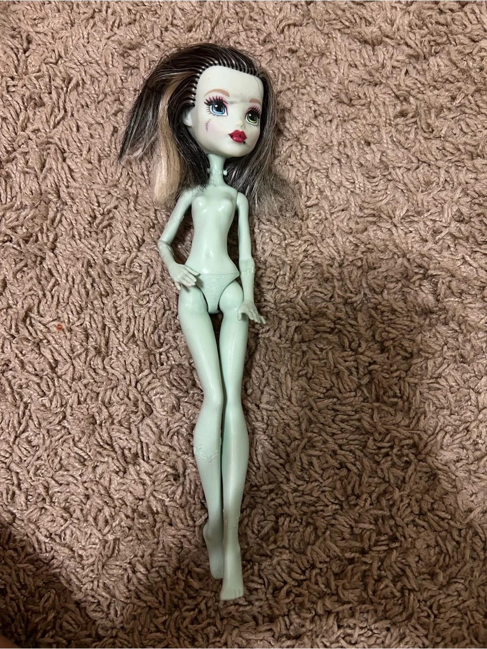 Small lot of Frankie dolls in various conditions